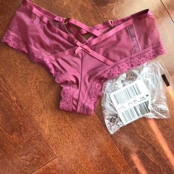 Brand new Victoria Secret cheekster panties - Picture 7 of 7